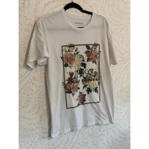 DISCOUNT SHIPPING NWOT The 1975 Floral Graphic T-Shirt Medium White